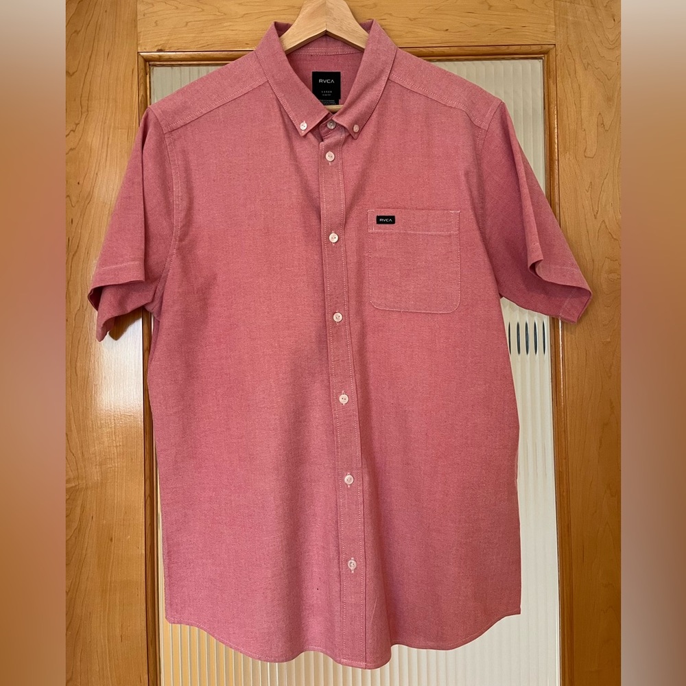 RVCA That’ll Do Slim Fit Short Sleeve Shirt - Men’s L (Red)